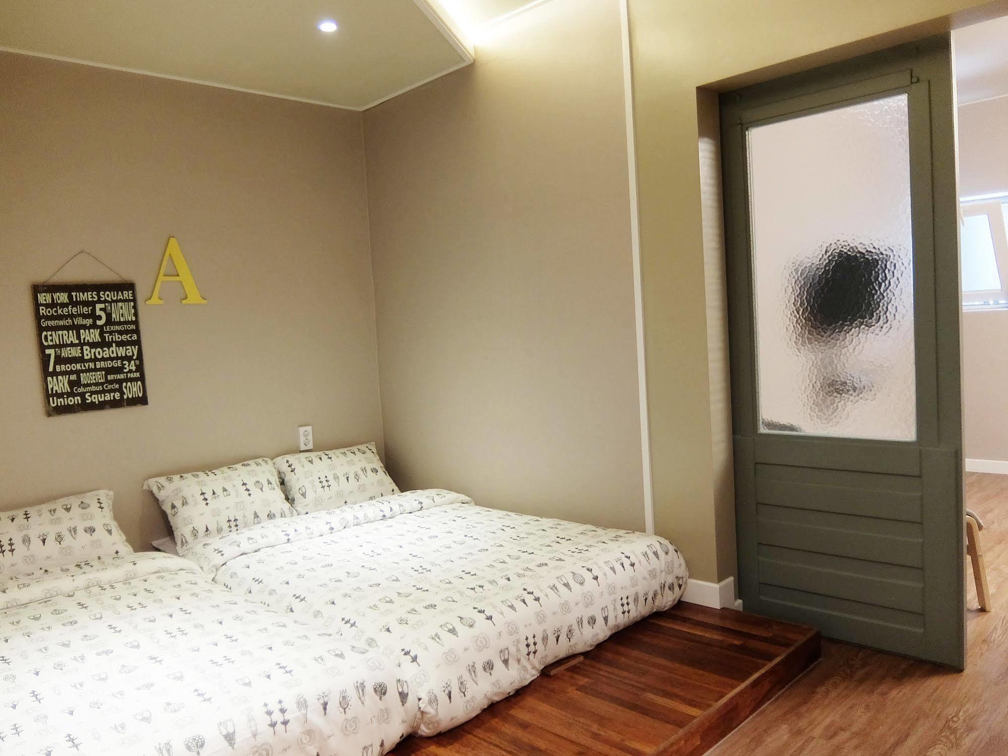 Hostel Vanilla 2 Dongdaemun Сеул Экстерьер фото